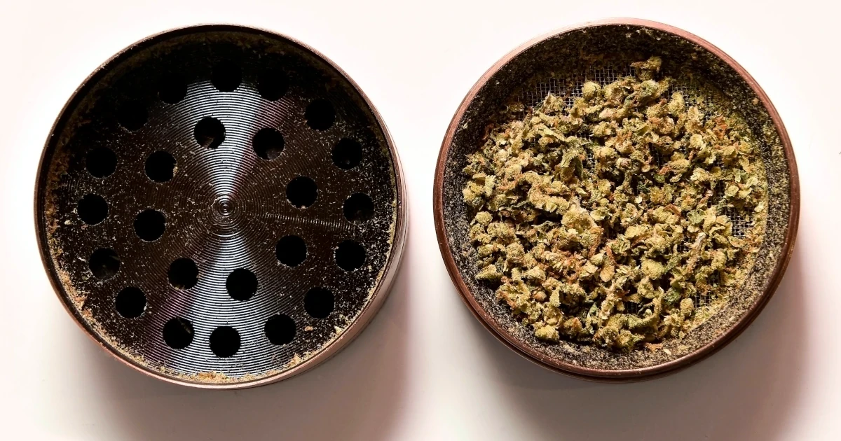header image for the article Choosing the Right Grind for Your Dry Herb Vaporizer