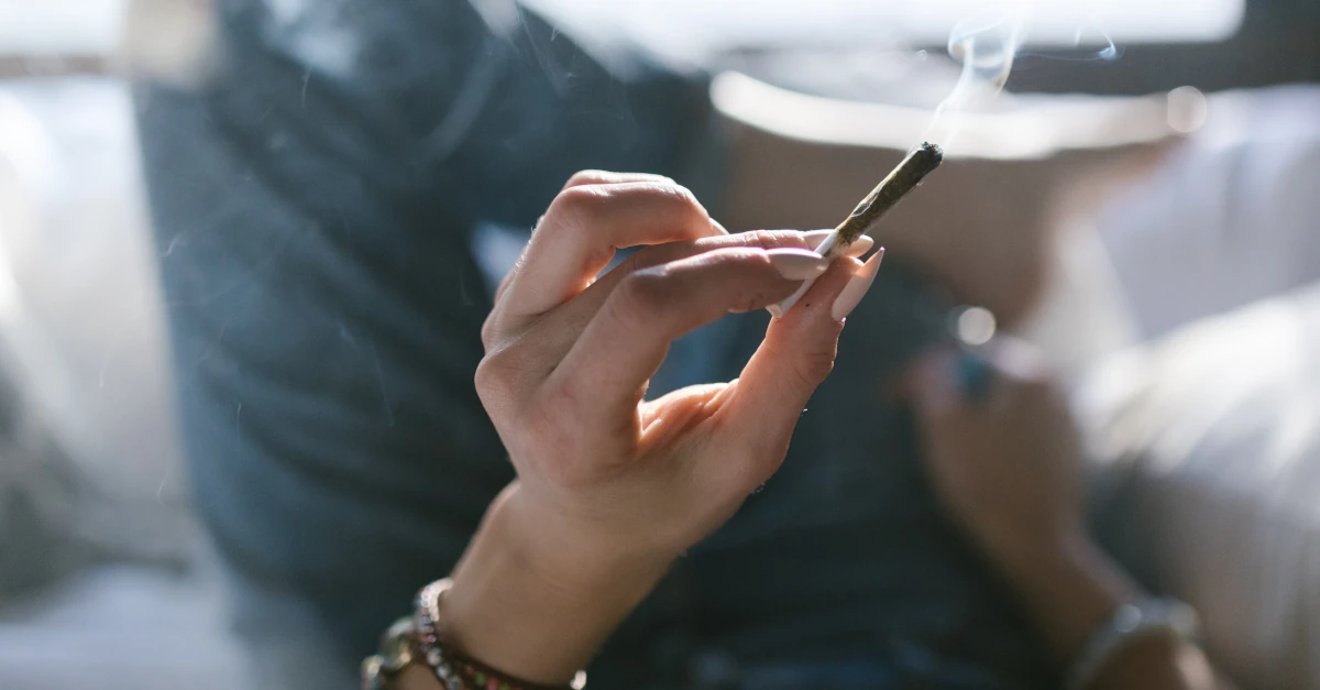 Is Vaping Dry Herbs More Potent than Smoking?