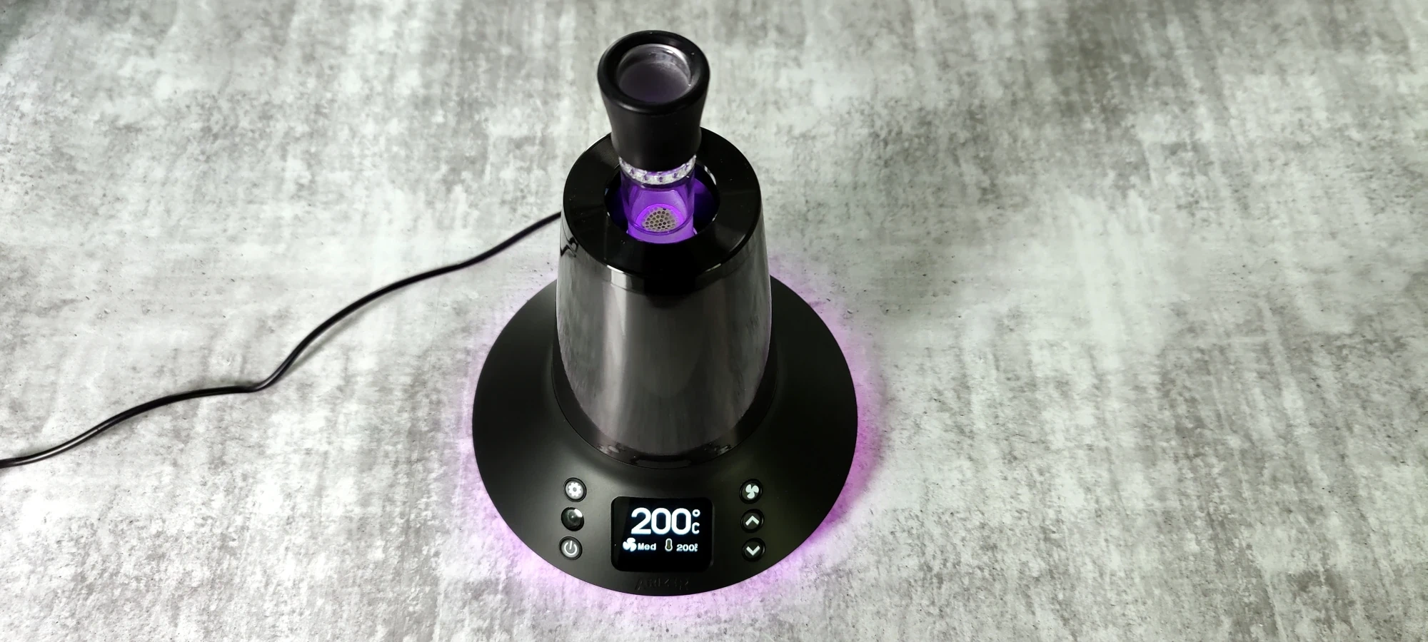 Arizer XQ2 with purple light and heating enabled